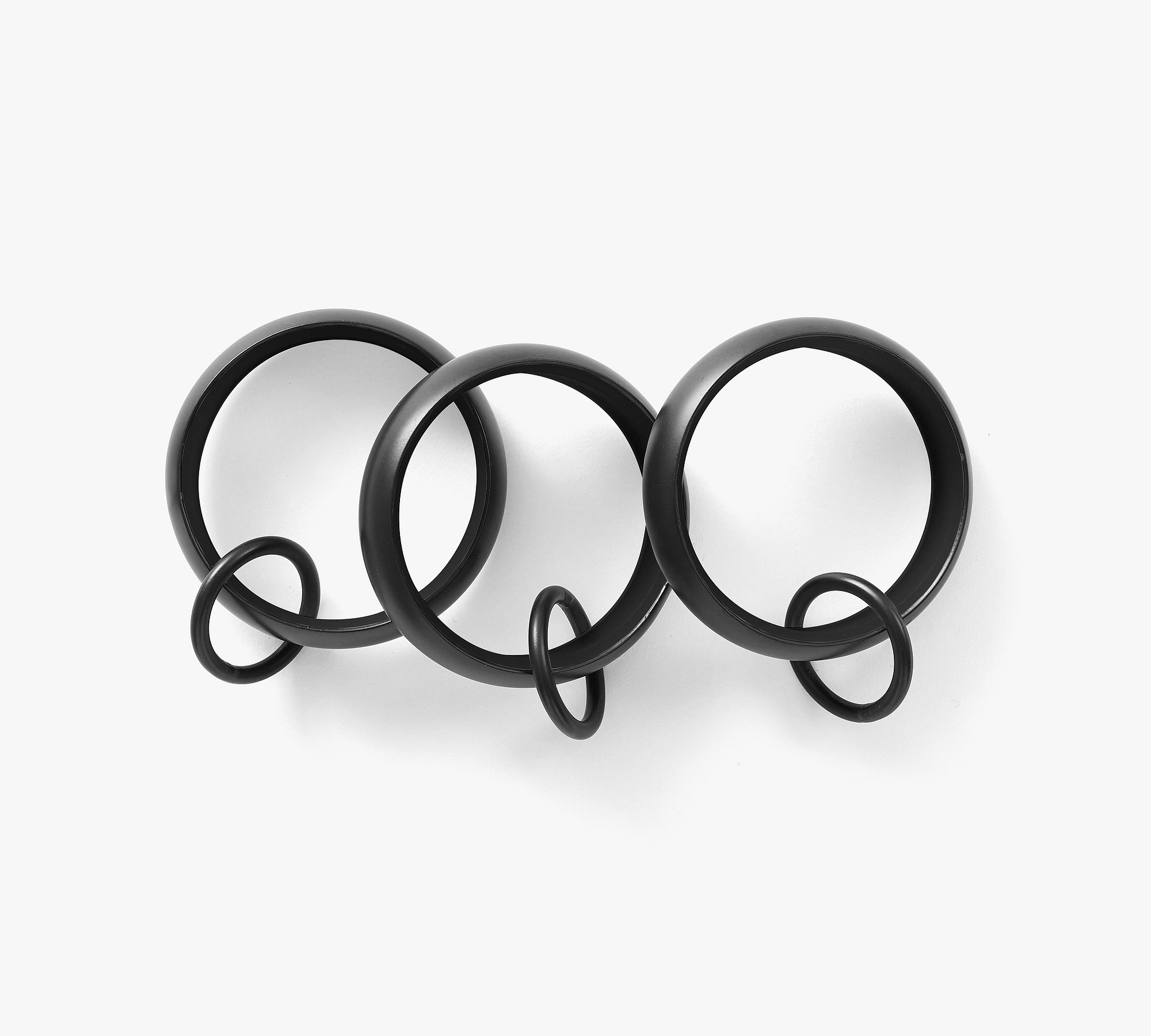 Set of round curtain rings for hanging drapery panels